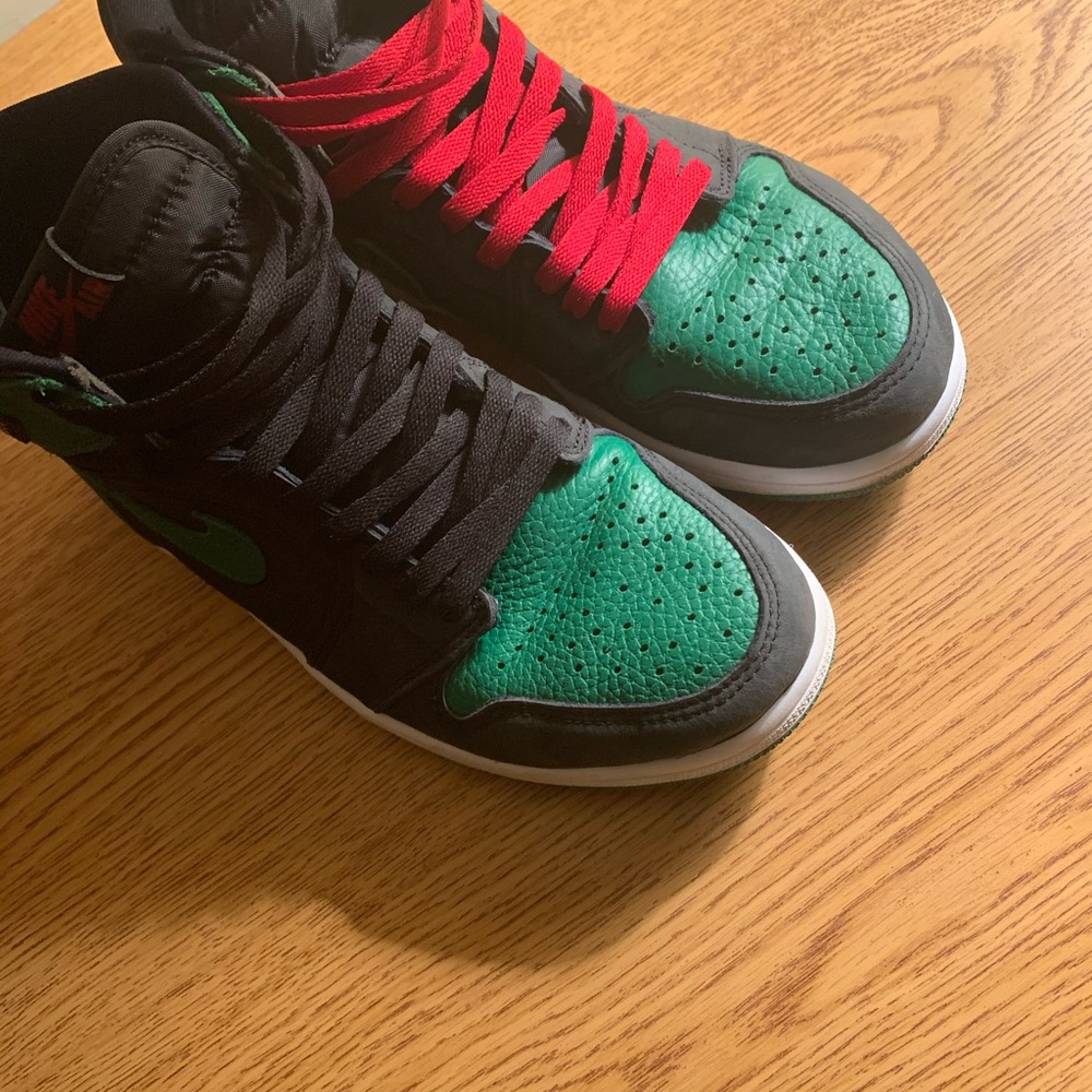 Pine green 1s